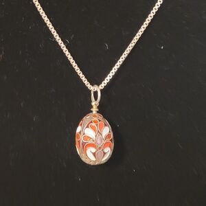 Closinee Elegant Silver and Orange Pendant Necklace